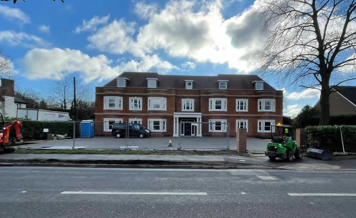 Instant Hedging in Northwood, London